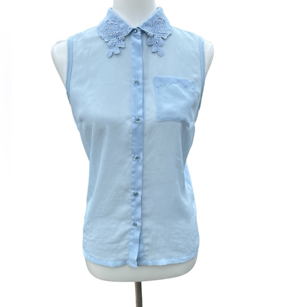 Princess Vera Wang Blue Button Down Shirt with Peter Pan Collar